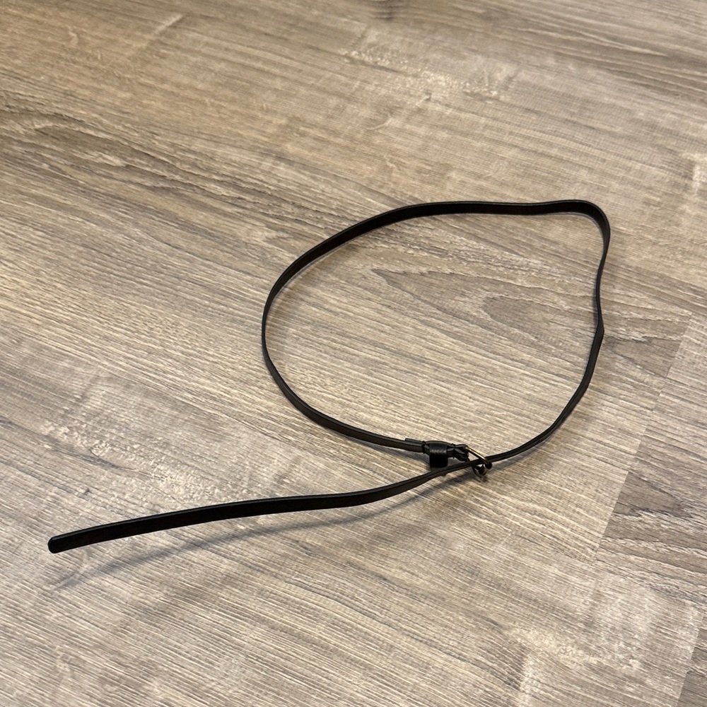 * Free - women's  Black Thin Belt